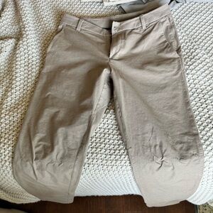 Lululemon commission pants 31x34- khaki